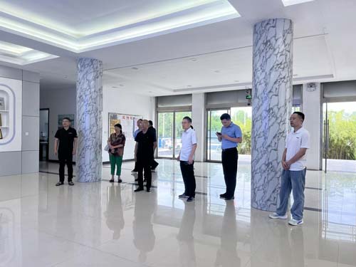 安徽(淮北)新型煤化工合成材料基地管委會(huì)、魯西南化工聯(lián)盟領(lǐng)導(dǎo)、濟(jì)寧科創(chuàng)材料科學(xué)研究院領(lǐng)導(dǎo)、專家蒞臨欣格瑞考察交流