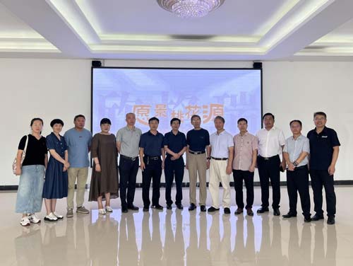 民建山東省委科學(xué)教育文化委員會(huì)、民建濟(jì)寧市委會(huì)以及兄弟支部領(lǐng)導(dǎo)、專家蒞臨欣格瑞考察交流